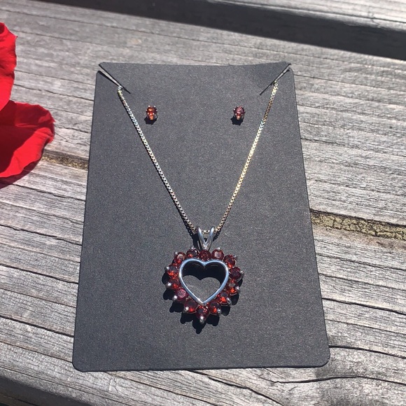 ❤️ Genuine Garnet Sterling Silver Necklace, Heart Pendant, and Studs ❤️ - Picture 2 of 13